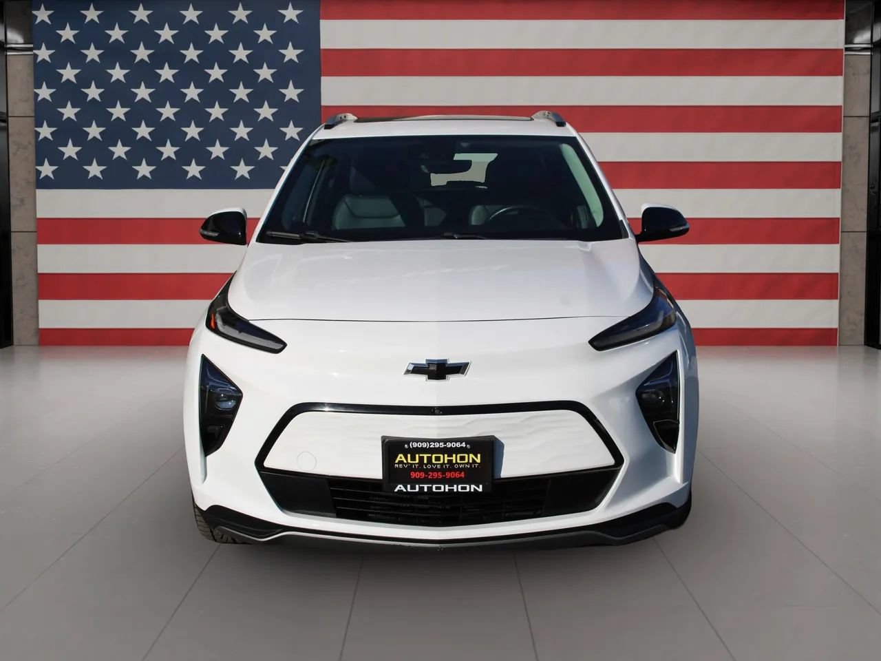 Used 2022 Chevrolet Bolt EUV Premier w/ Launch Edition FWD image 2