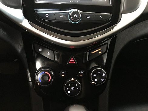 Used 2017 Chevrolet Sonic LT FWD image 27