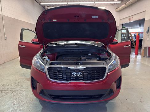 Used 2020 Kia Sorento LX AWD/4WD image 8
