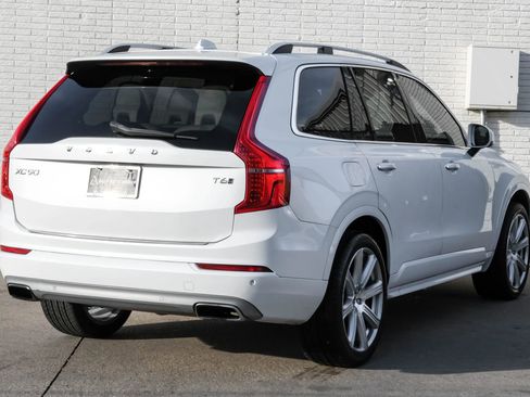Used 2017 Volvo XC90 T6 Momentum w/ Vision Package image 8