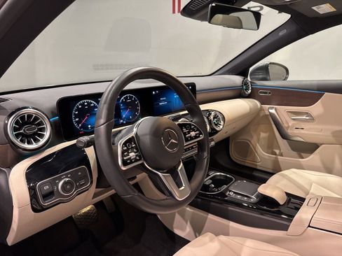 Used 2022 Mercedes-Benz A 220 4MATIC image 12