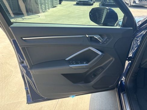 New 2025 Audi Q3 2.0T Premium image 10