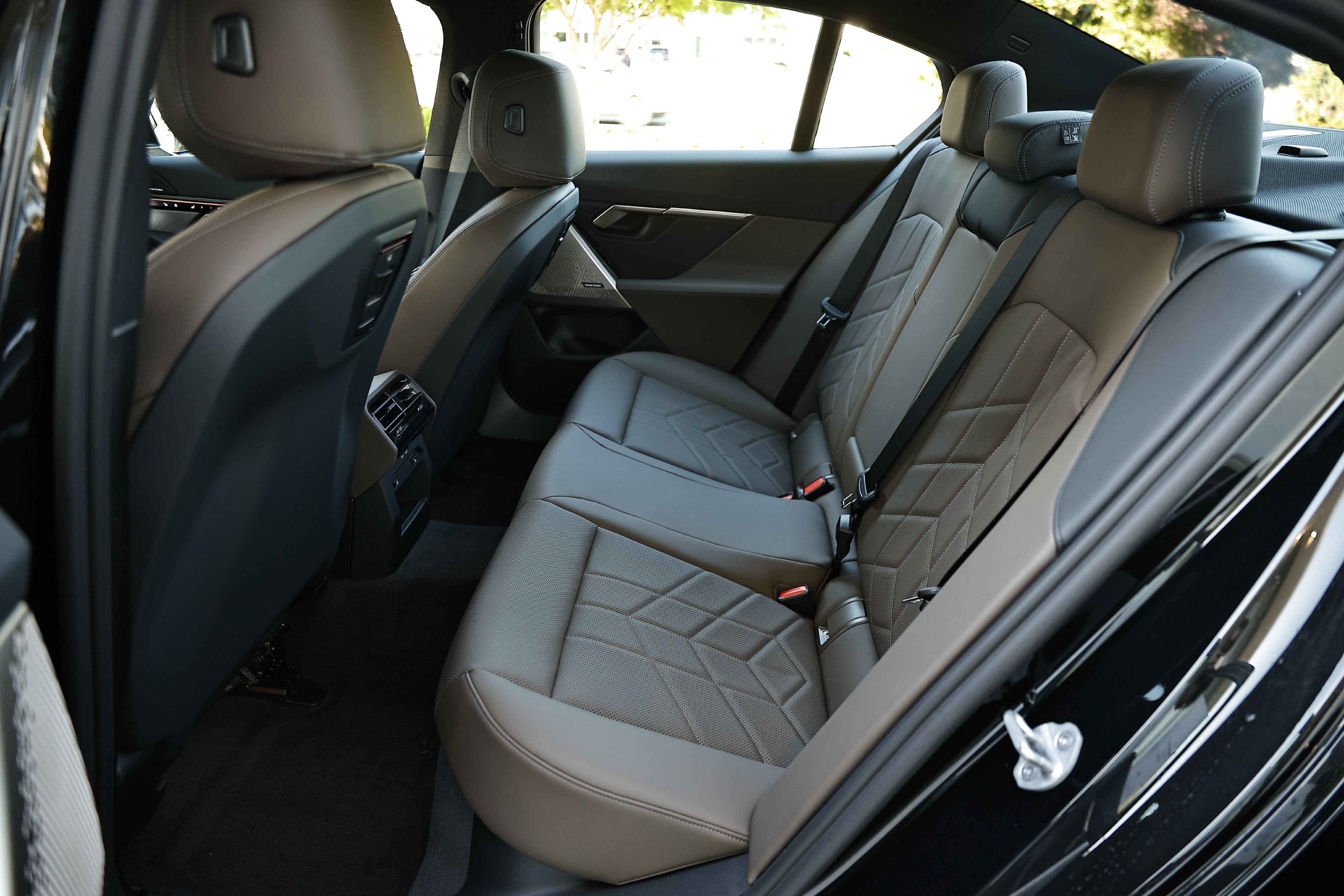 New 2027 BMW 530i xDrive w/ Premium Package AWD/4WD image 26