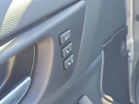 Used 2017 Subaru Legacy 2.5i Limited image 22