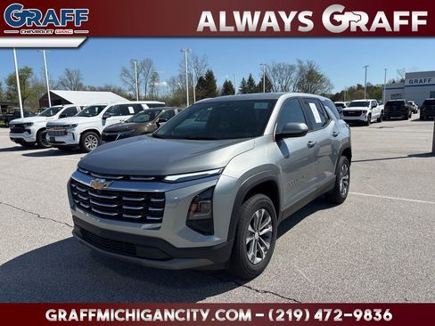 Used 2026 Chevrolet Equinox LT FWD image 1