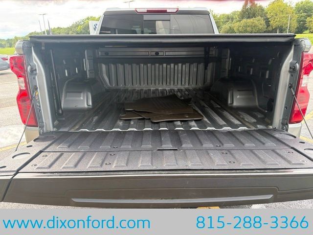 Used 2023 Chevrolet Silverado 1500 LT w/ Leather Package AWD/4WD image 23