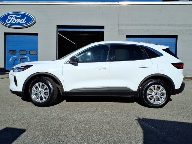Used 2023 Ford Escape Active AWD/4WD image 2