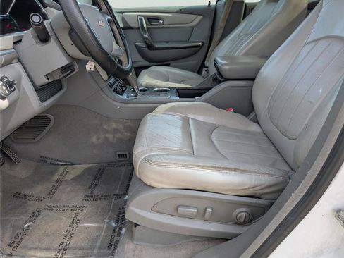 Used 2017 Chevrolet Traverse Premier image 12