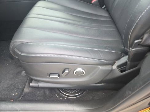 Used 2025 Genesis GV80 2.5T Standard AWD/4WD image 7