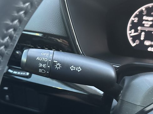 Used 2023 Honda CR-V EX-L image 16