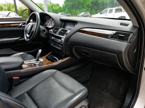Used 2016 BMW X3 sDrive28i image 19