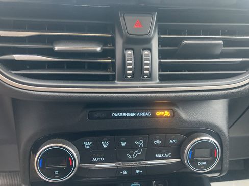 Used 2021 Ford Escape SE w/ Convenience Package image 28