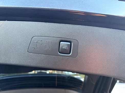 Used 2023 Lincoln Corsair Reserve w/ Equipment Group 201A image 15