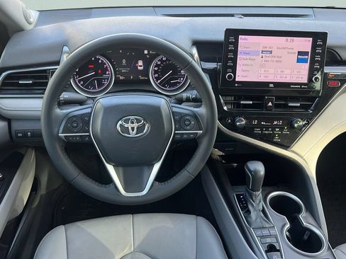 Certified 2021 Toyota Camry XLE w/ Navigation Package FWD image 11