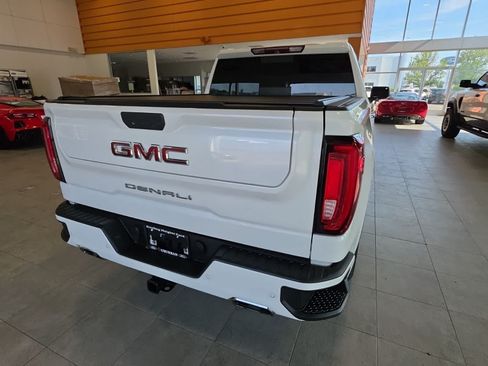 Used 2019 GMC Sierra 1500 Denali w/ Denali Ultimate Package AWD/4WD image 9