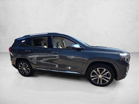 Used 2020 GMC Terrain Denali w/ Denali Premium Package image 4