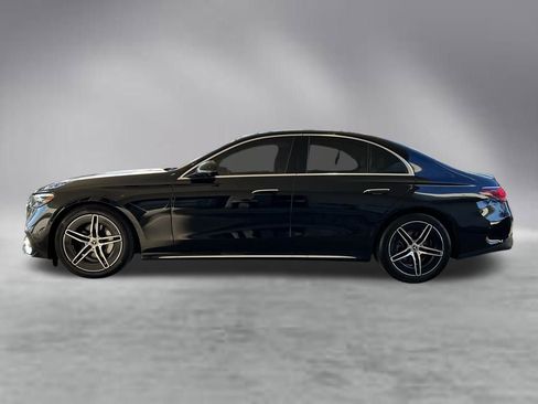 Used 2025 Mercedes-Benz E 350 4MATIC Sedan image 8