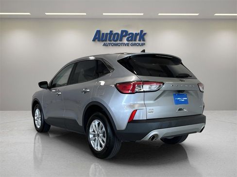 Used 2022 Ford Escape SE w/ Convenience Package image 5