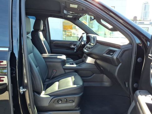 Used 2022 Chevrolet Tahoe LT w/ LT Signature Package AWD/4WD image 21