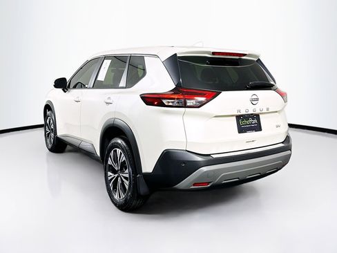 Used 2023 Nissan Rogue SV FWD image 5