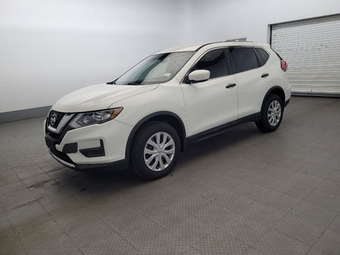 Used 2017 Nissan Rogue S AWD/4WD image 2