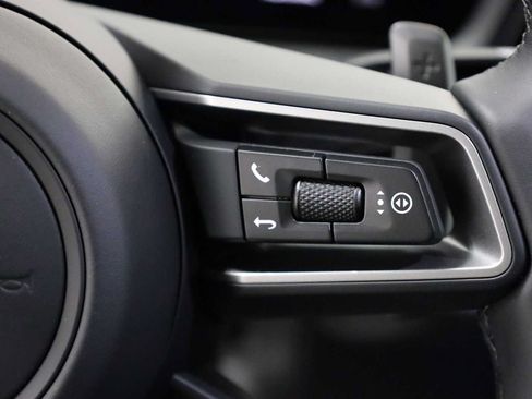 New 2026 Porsche Cayenne Coupe AWD/4WD image 28