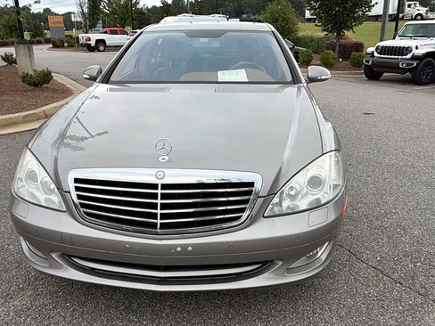 Used 2009 Mercedes-Benz S 550 4MATIC image 3