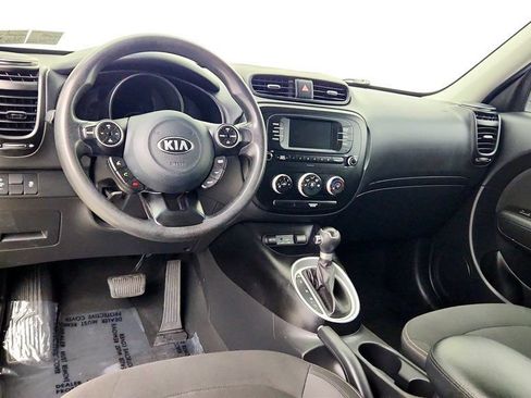 Used 2017 Kia Soul FWD image 12