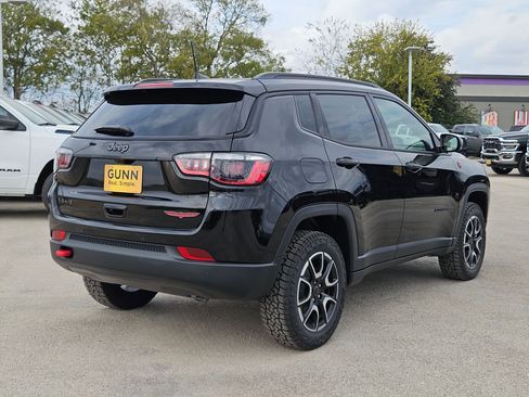 New 2026 Jeep Compass Trailhawk image 3