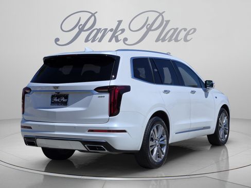 Used 2022 Cadillac XT6 Premium Luxury w/ Platinum Package FWD image 5