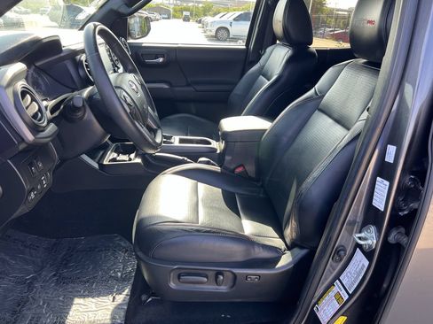 Used 2022 Toyota Tacoma TRD Pro AWD/4WD image 7