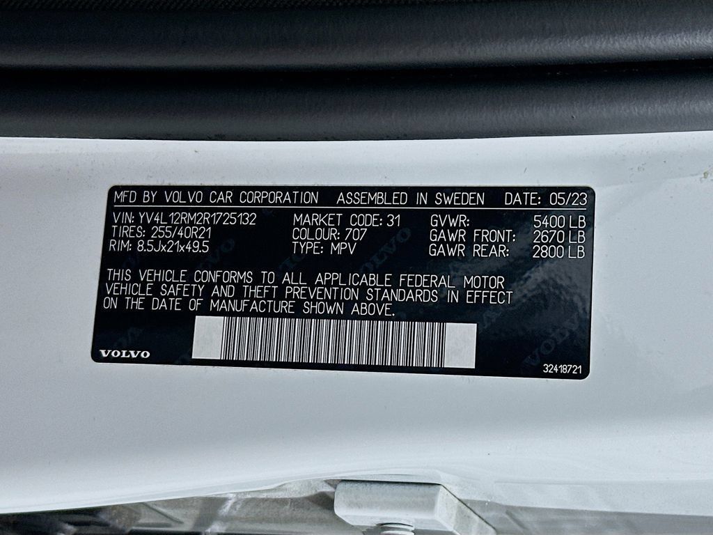 Used 2024 Volvo XC60 B5 Ultimate w/ Protection Package Premier AWD/4WD image 27