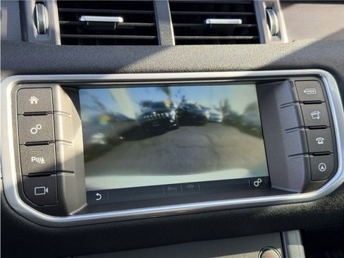 Used 2019 Land Rover Range Rover Evoque SE image 48