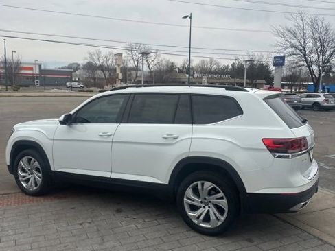 Used 2023 Volkswagen Atlas SE w/ Panoramic Sunroof Package image 18