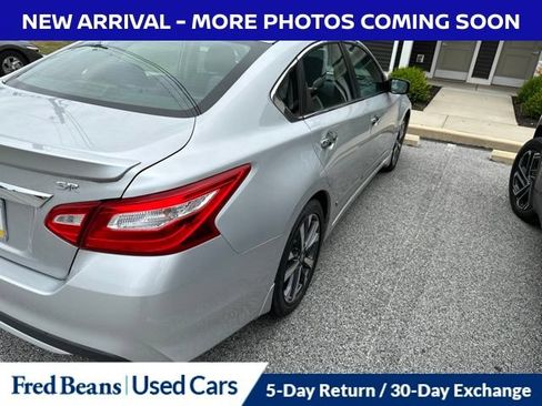Used 2016 Nissan Altima 2.5 SR FWD image 9