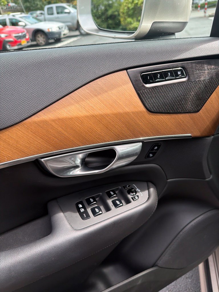 Certified 2023 Volvo XC90 B6 Plus w/ Protection Package Premier AWD/4WD image 12