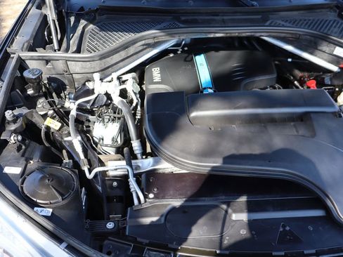 Used 2018 BMW X5 xDrive40e w/ M Sport Package image 40