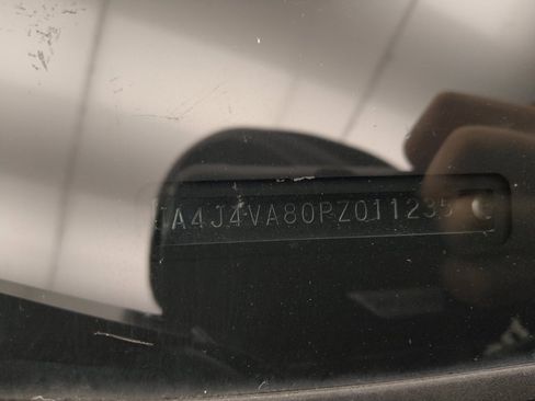 Used 2023 Mitsubishi Outlander SEL AWD/4WD image 33