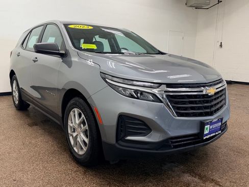 Used 2023 Chevrolet Equinox LS FWD image 8