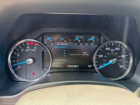 Used 2018 Ford F250 Platinum w/ Platinum Ultimate Package AWD/4WD image 18