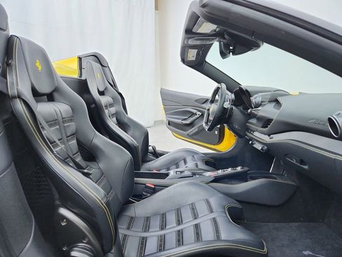 Used 2021 Ferrari F8 Tributo image 36