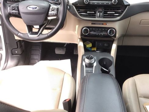 Used 2022 Ford Escape SEL AWD/4WD image 7