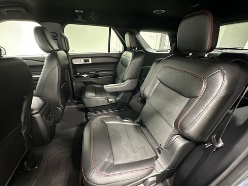 Used 2022 Ford Explorer ST-Line w/ Class IV Trailer Tow Package image 11