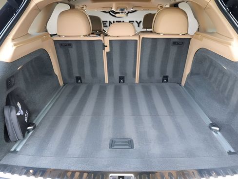Certified 2024 Bentley Bentayga Extended Wheelbase AWD/4WD image 20