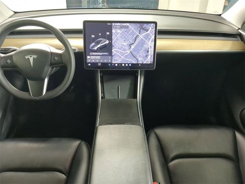 Used 2021 Tesla Model Y Long Range image 18
