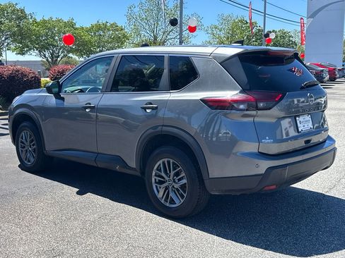 Used 2024 Nissan Rogue S AWD/4WD image 5