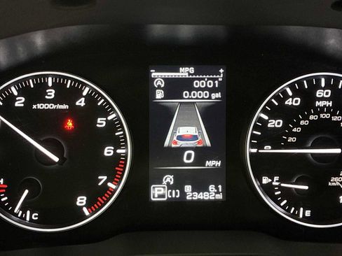 Used 2024 Subaru Crosstrek 2.0i Premium image 10