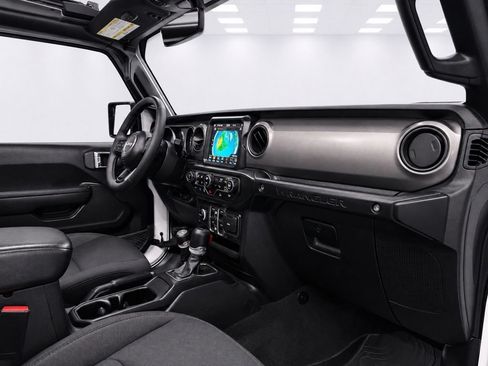 Used 2023 Jeep Wrangler Unlimited w/ Sun & Screen Package AWD/4WD image 21