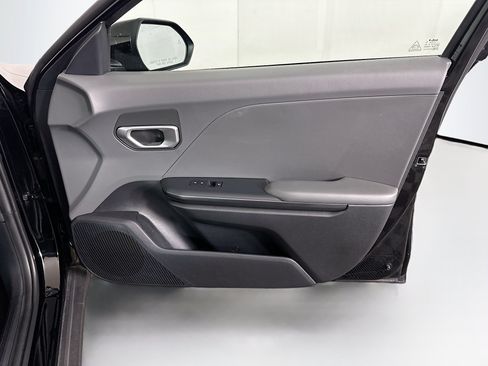 Used 2025 Kia K4 FWD image 30
