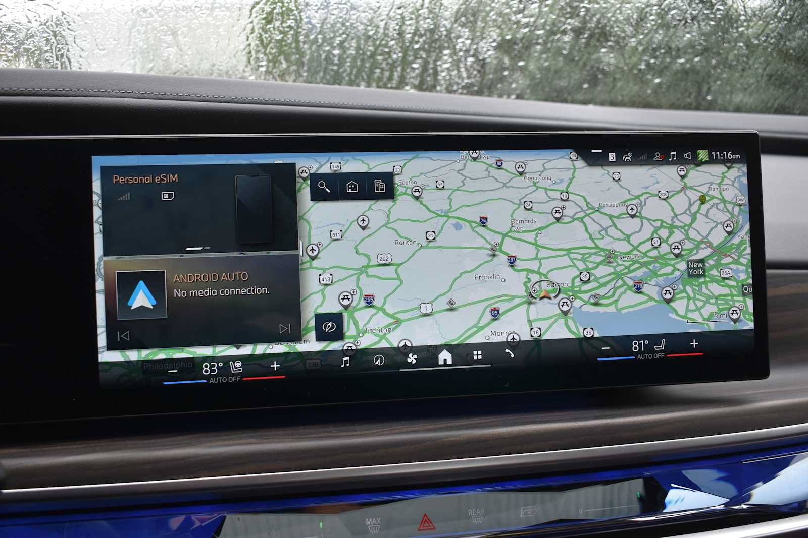 Used 2024 BMW 760i xDrive AWD/4WD image 27